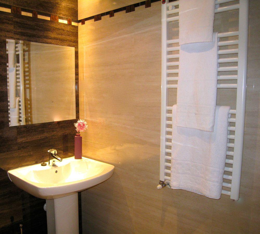 Arizonica Suites Madrid Exterior photo
